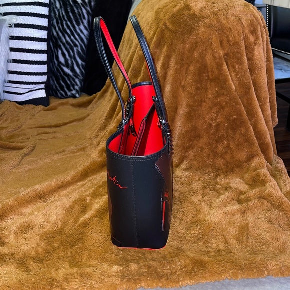 New Christian Louboutin Walk A Mile in My Shoes Cabata Small Grained Leather Bag - Picture 10 of 16